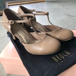 Bloch Split Flex Character Shoe Tan